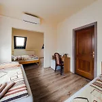 Bed & Breakfast Szenti Vendeghaz Ráb