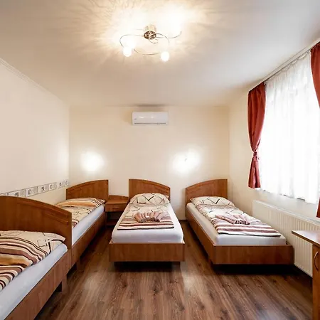 Nocleg ze śniadaniem Szenti Vendeghaz 3*