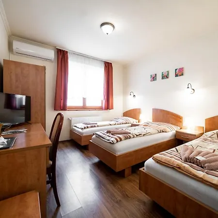 Nocleg ze śniadaniem Szenti Vendeghaz Győr