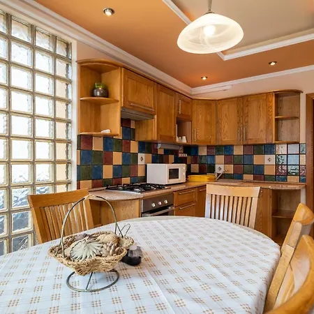 Szenti Bed & Breakfast 3*