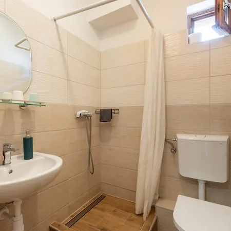 Szenti Vendeghaz فندق مبيت وإفطار