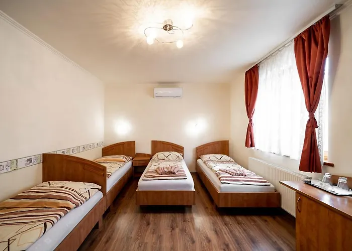 Oda ve Kahvaltı Szenti Vendeghaz 3*